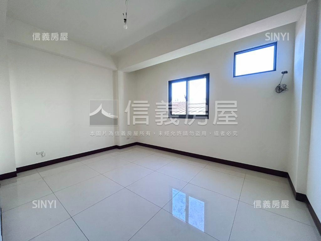 近宜欣國小臨路電梯別墅房屋室內格局與周邊環境