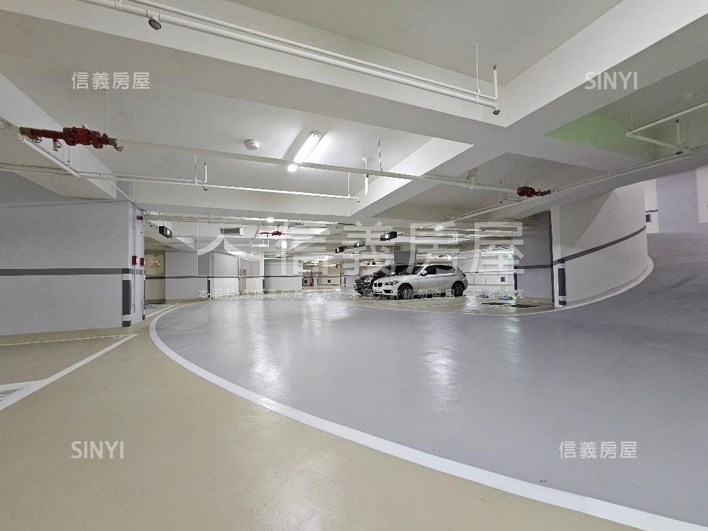 內湖捷運｜精工３房車位房屋室內格局與周邊環境