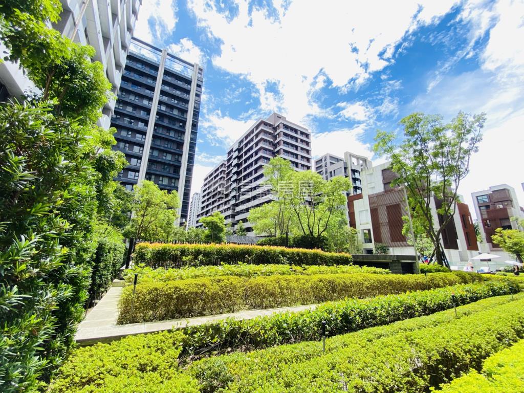 央北重劃區稀有面公園美屋房屋室內格局與周邊環境