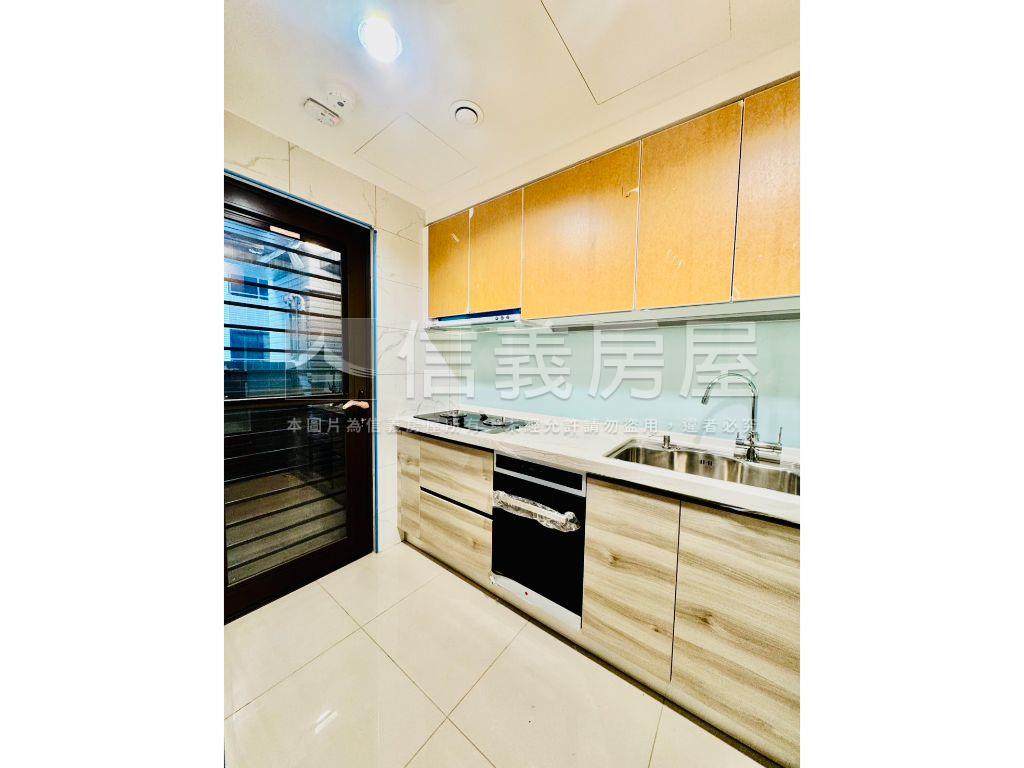 皇普莊園視野戶２房平車房屋室內格局與周邊環境