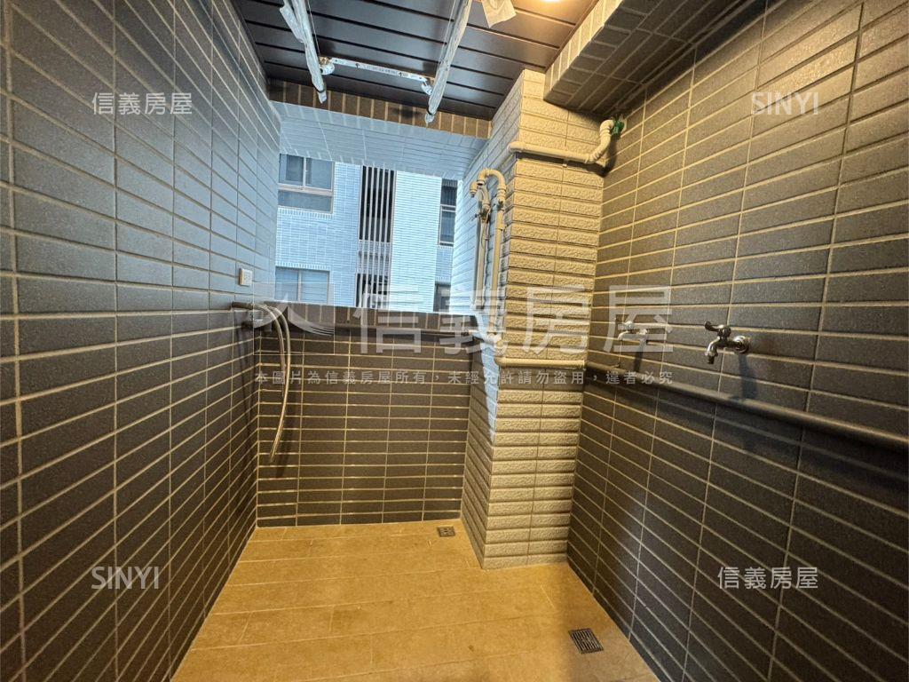 皇普莊園視野戶２房平車房屋室內格局與周邊環境