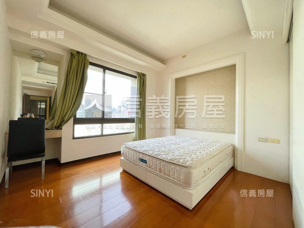 鄉林君悅後棟四房附雙平車房屋室內格局與周邊環境