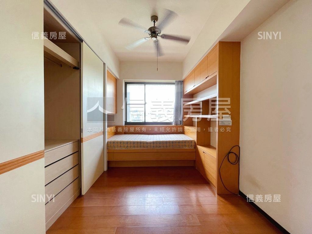 鄉林君悅後棟四房附雙平車房屋室內格局與周邊環境