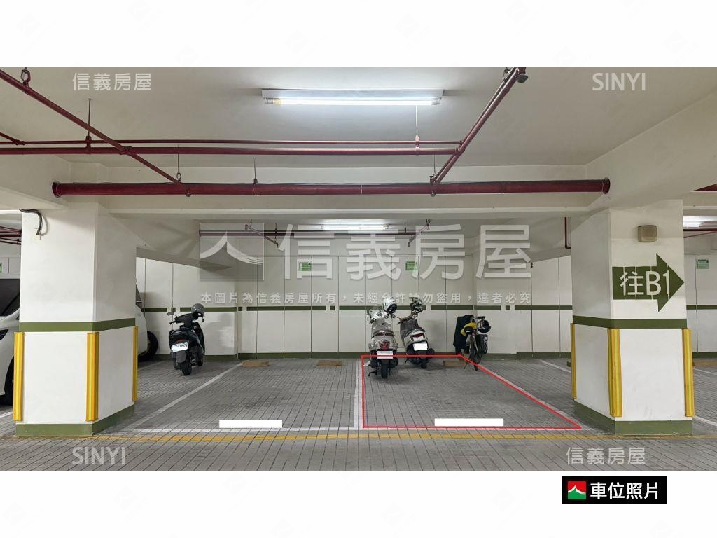 鄉林君悅後棟四房附雙平車房屋室內格局與周邊環境