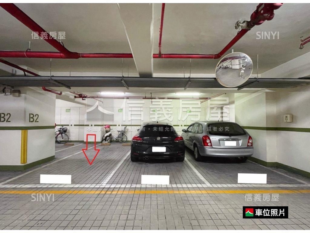 鄉林君悅後棟四房附雙平車房屋室內格局與周邊環境