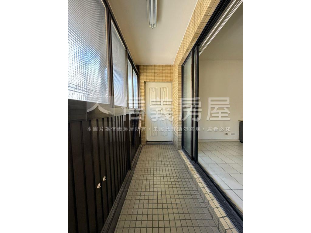 國泰美四房大空間再度降價房屋室內格局與周邊環境