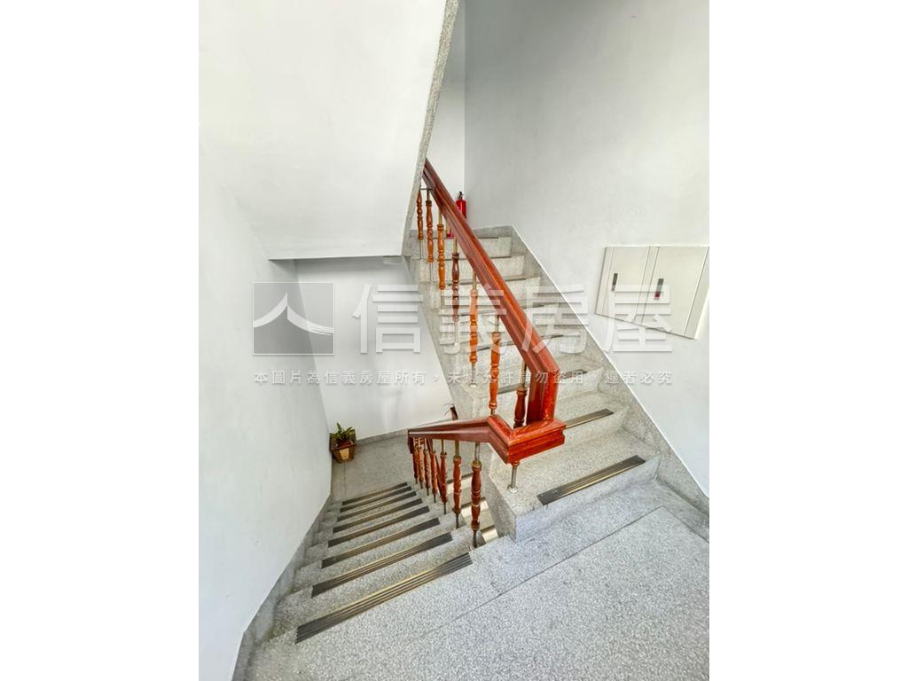 國泰美四房大空間再度降價房屋室內格局與周邊環境