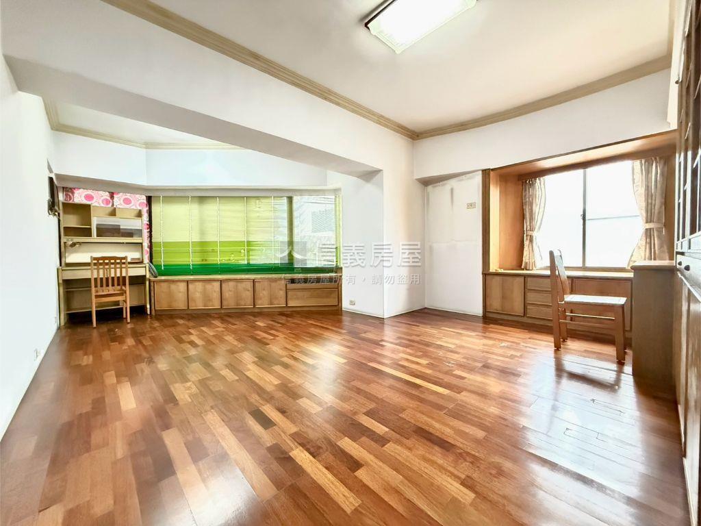 巨蛋捷運｜寬敞大四房房屋室內格局與周邊環境