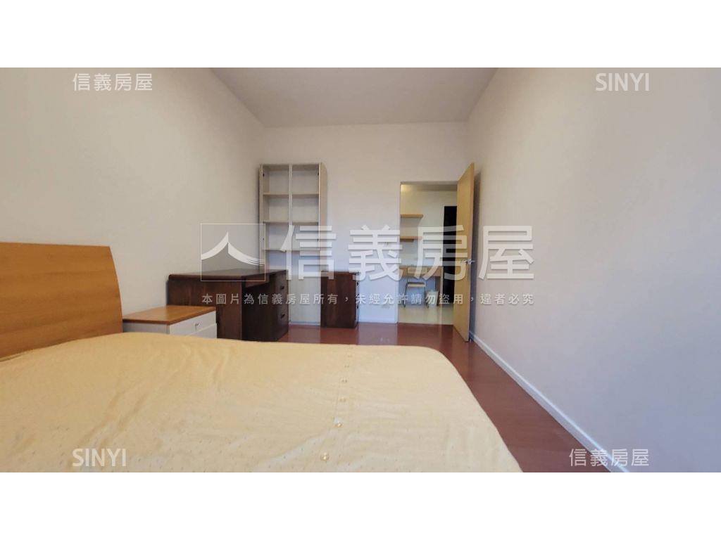 近車站捷運東園街四房車位房屋室內格局與周邊環境