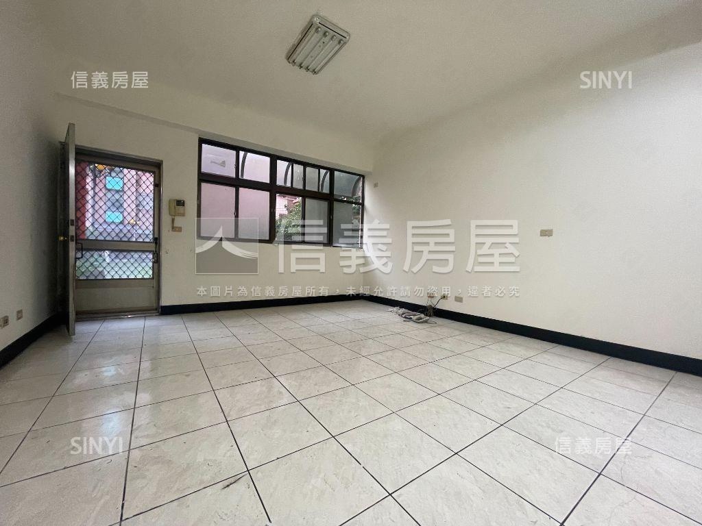 親密小貴族一樓房屋室內格局與周邊環境