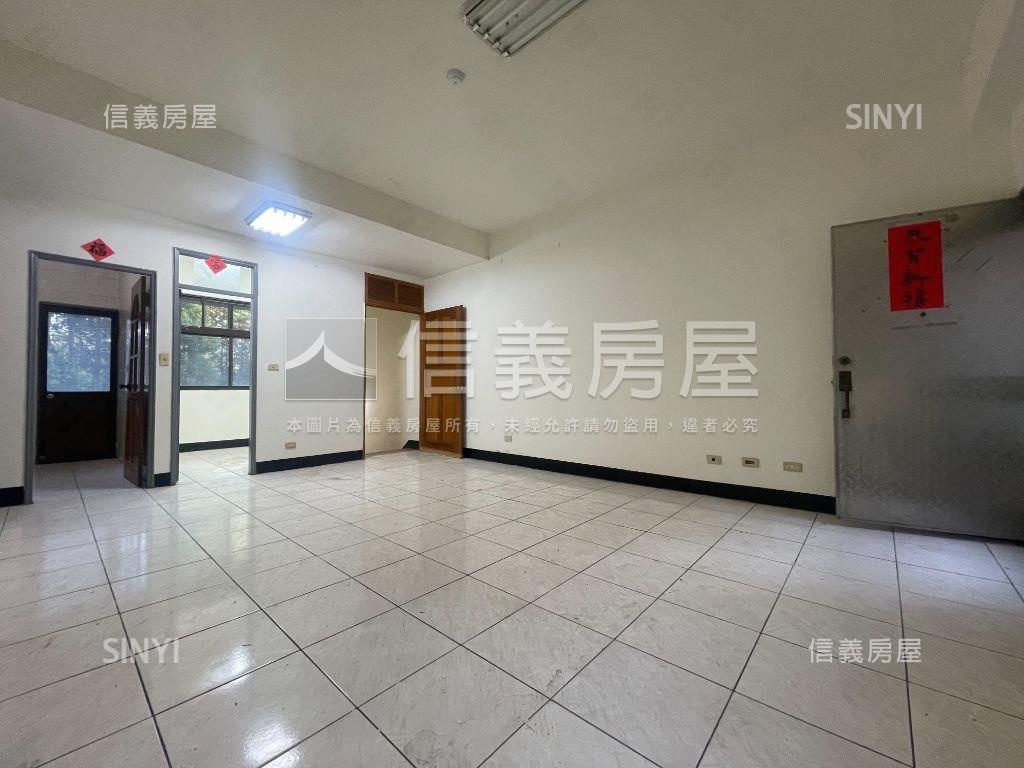 親密小貴族一樓房屋室內格局與周邊環境