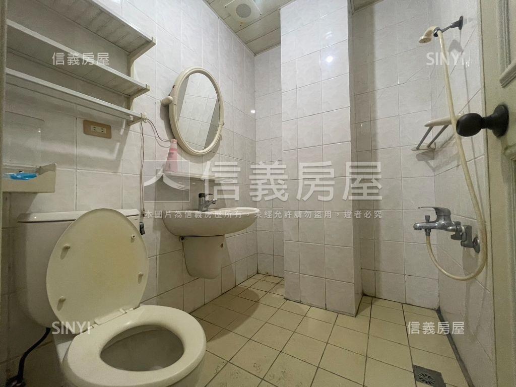 親密小貴族一樓房屋室內格局與周邊環境