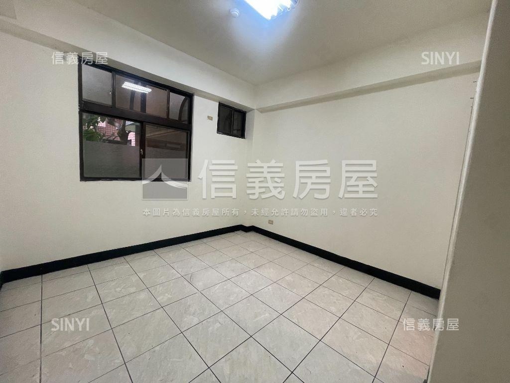 親密小貴族一樓房屋室內格局與周邊環境