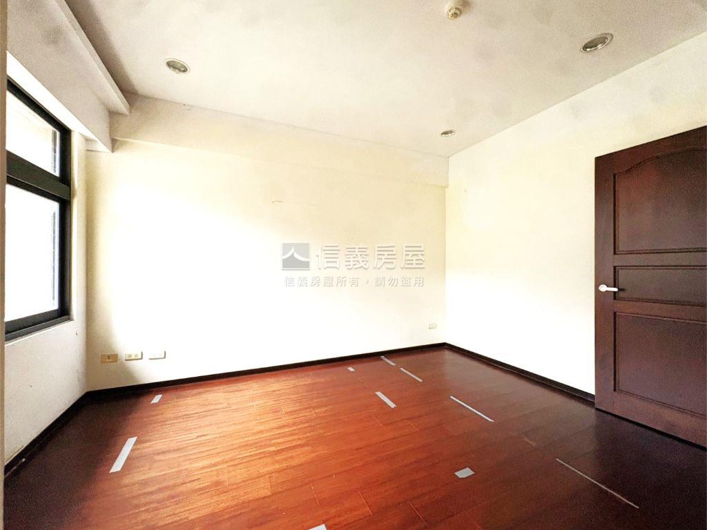 政大附中一層一戶景觀四房房屋室內格局與周邊環境