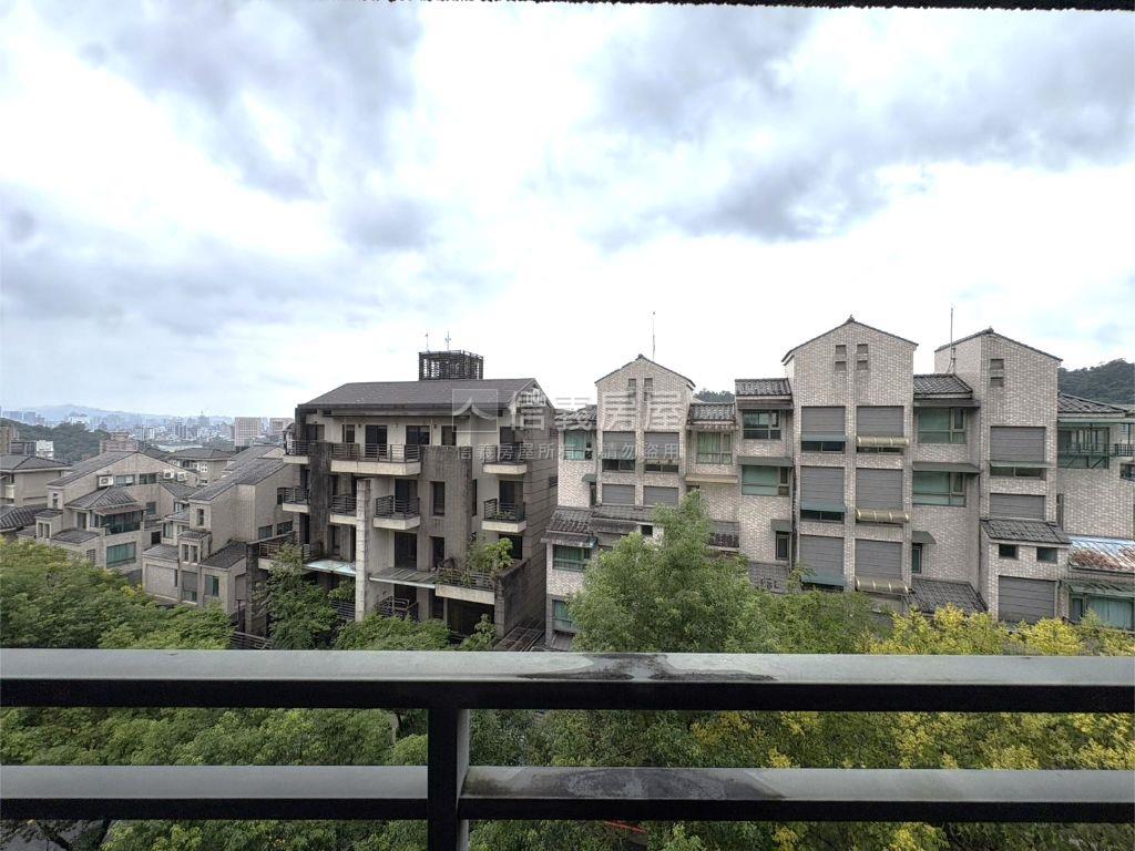 政大附中一層一戶景觀四房房屋室內格局與周邊環境