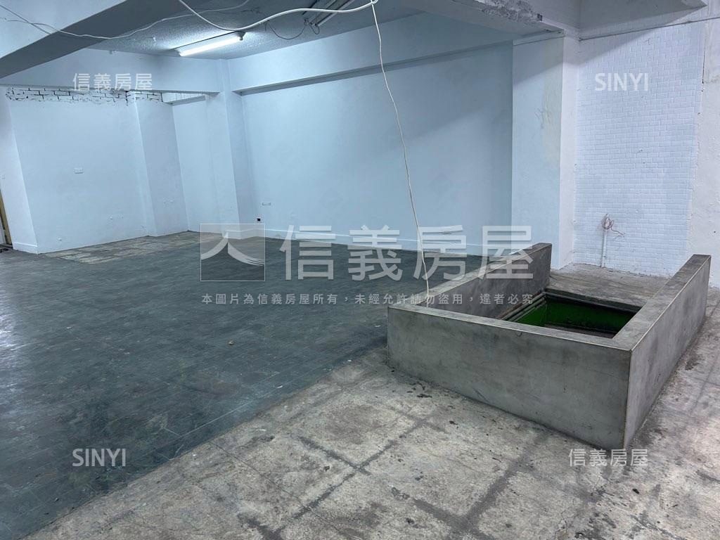 行天宮捷運面寬１樓住辦房屋室內格局與周邊環境