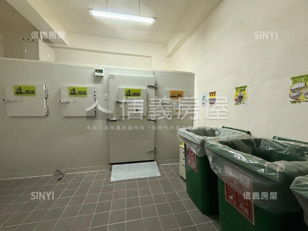 Ａ１８自由之丘美裝潢３房房屋室內格局與周邊環境