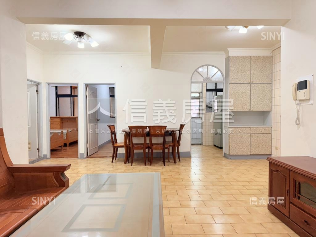 御花園‧前後陽台公寓三樓房屋室內格局與周邊環境