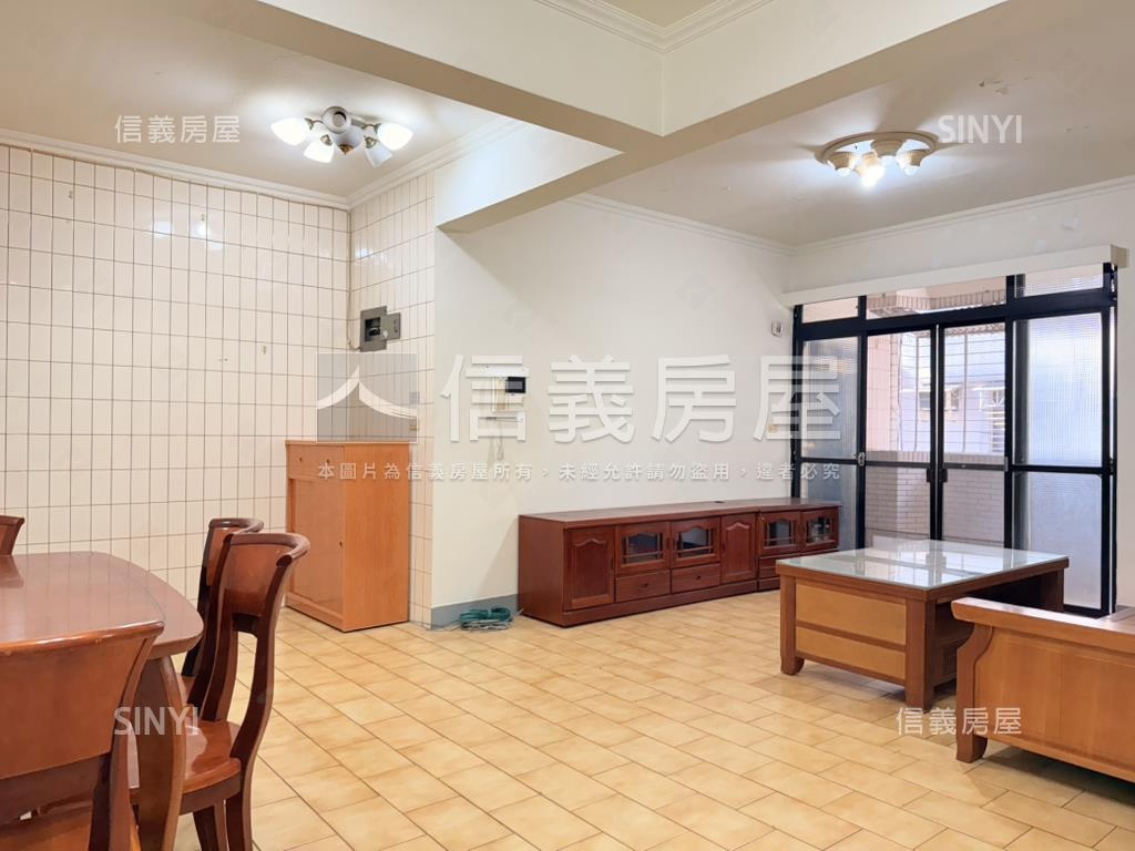 御花園‧前後陽台公寓三樓房屋室內格局與周邊環境