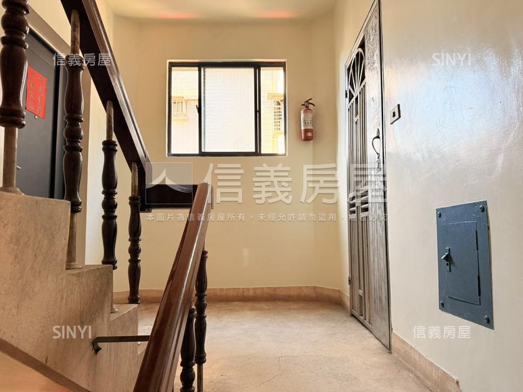 御花園‧前後陽台公寓三樓房屋室內格局與周邊環境