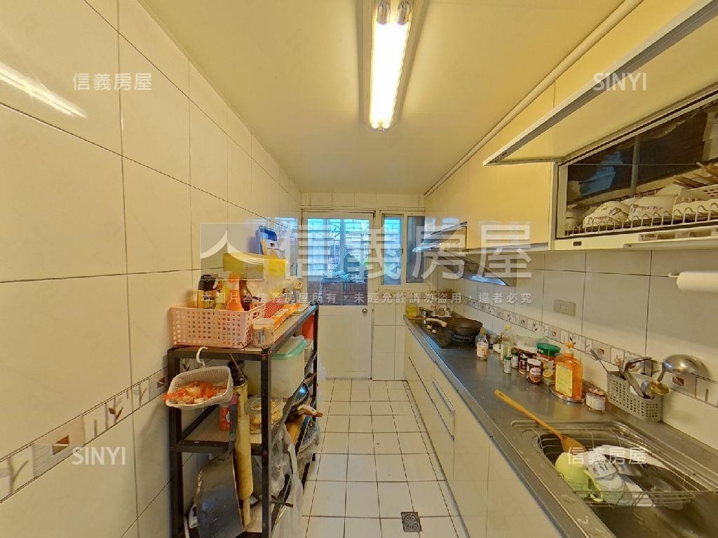 翰林天廈邊間３房前後陽台房屋室內格局與周邊環境
