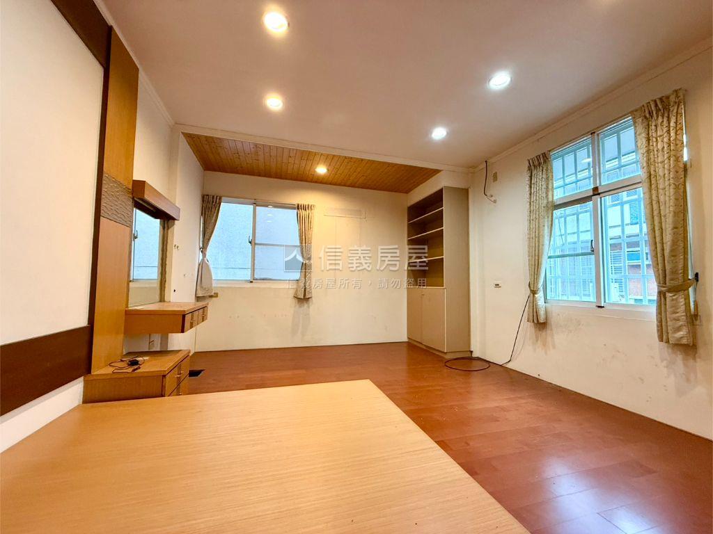 東區｜崇德邊間店住房屋室內格局與周邊環境