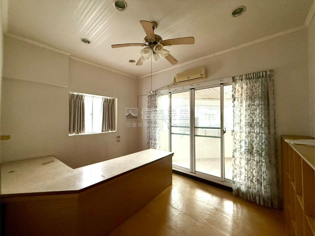東區｜崇德邊間店住房屋室內格局與周邊環境
