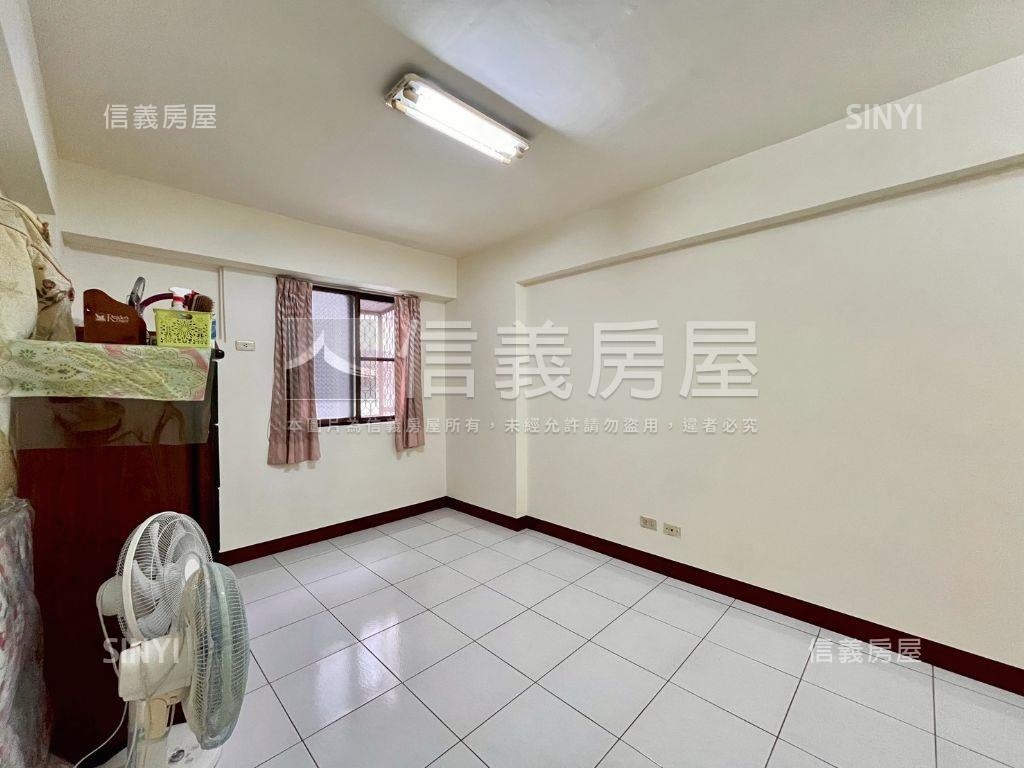 近輔英採光美美大三房房屋室內格局與周邊環境