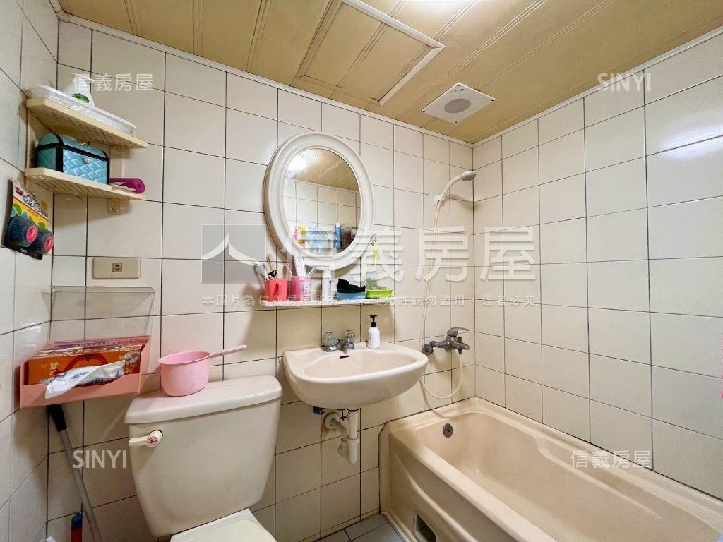 近輔英採光美美大三房房屋室內格局與周邊環境