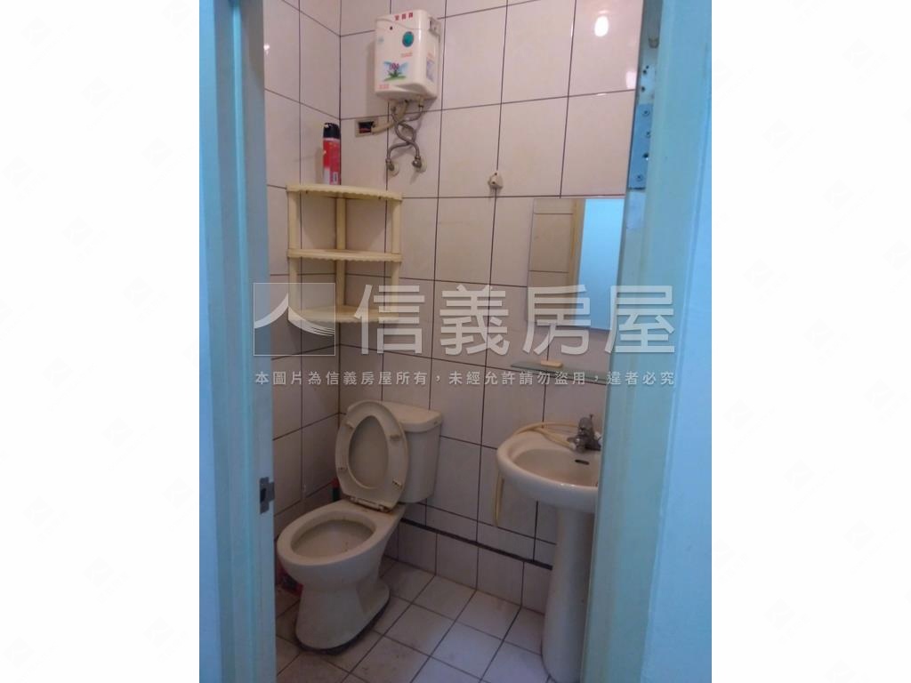 鈴木華城壹樓＋貳樓雙店面房屋室內格局與周邊環境