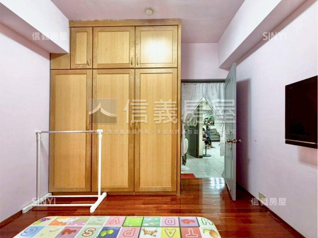景安站誠售３房雙衛低公設房屋室內格局與周邊環境