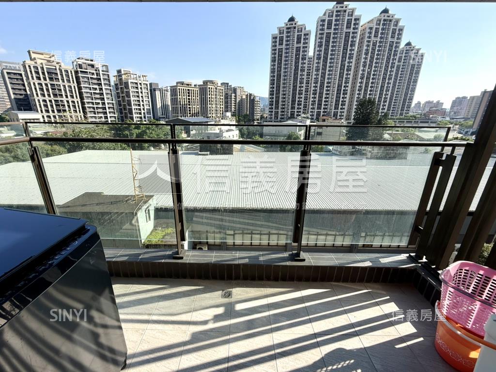 世界花園稀有朝南大坪數房屋室內格局與周邊環境