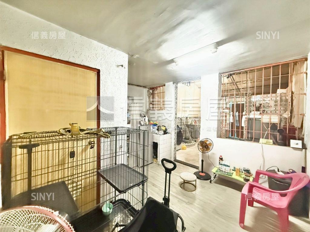 河堤。正街。騎樓透天房屋室內格局與周邊環境