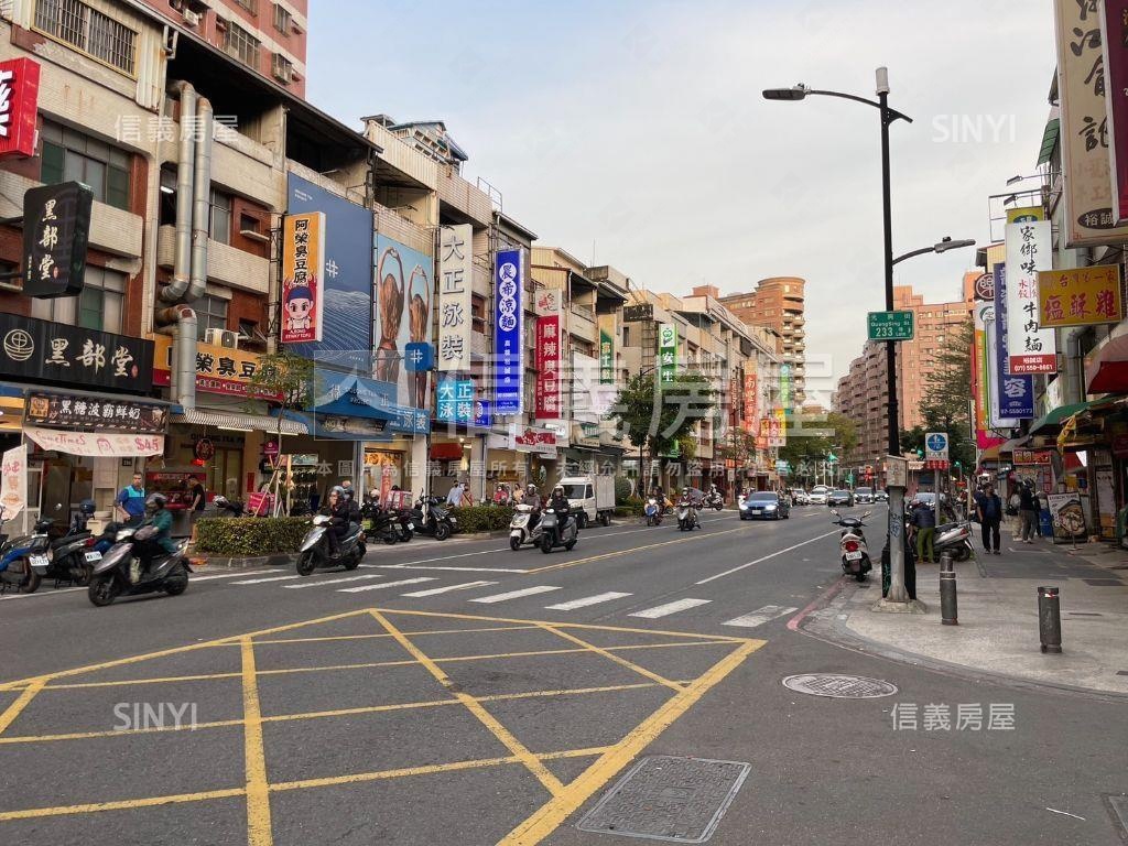 【河堤正街】稀有騎樓透天房屋室內格局與周邊環境