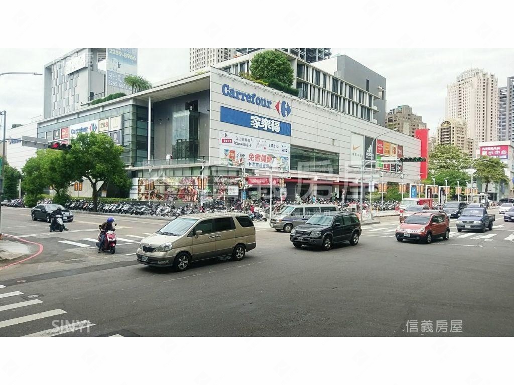 五期★近捷運熊貓國寶店面房屋室內格局與周邊環境