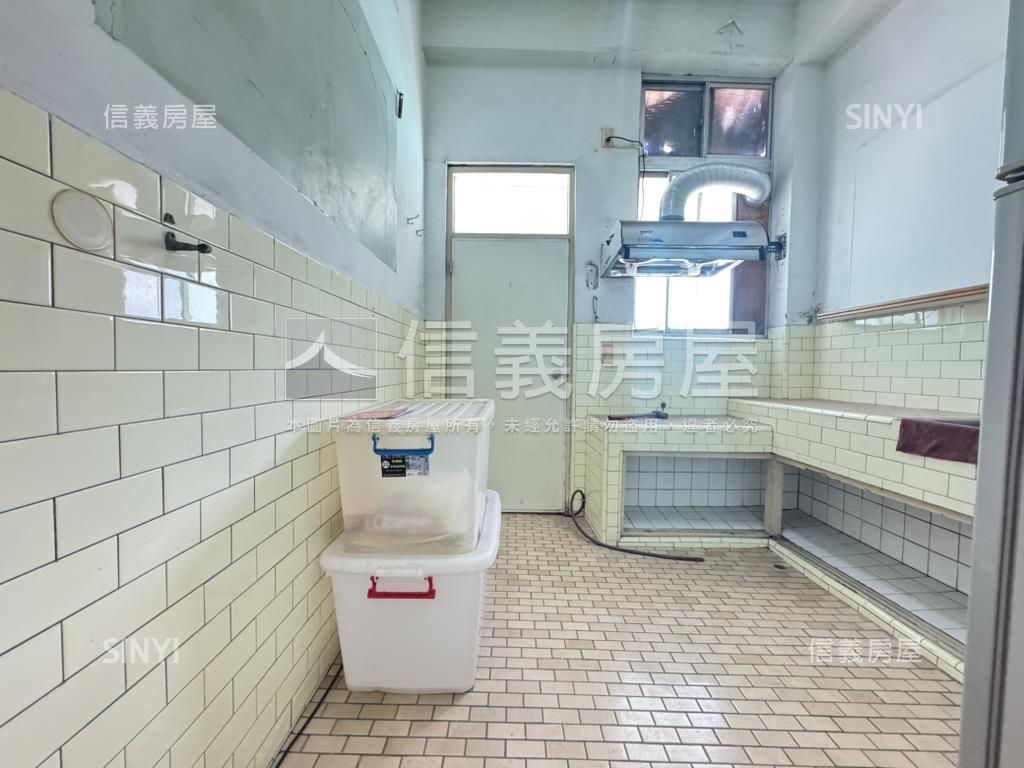 雄女漢神便宜大公寓房屋室內格局與周邊環境