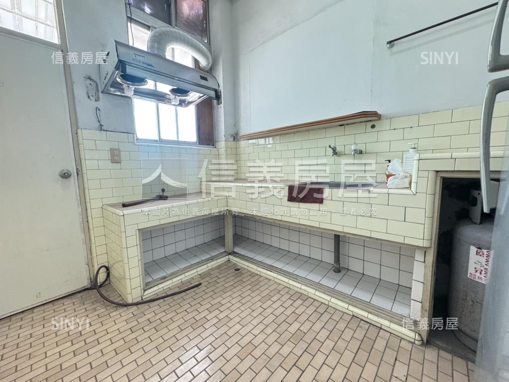雄女漢神便宜大公寓房屋室內格局與周邊環境