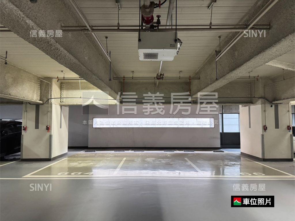 七期新市政特區整層商辦房屋室內格局與周邊環境