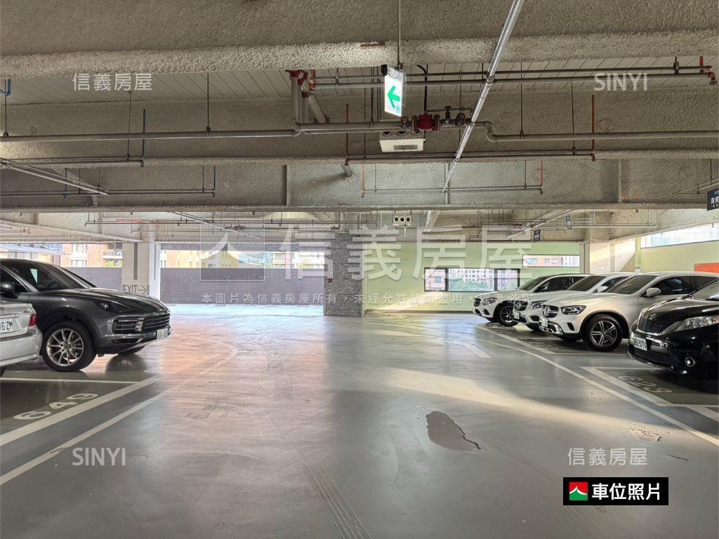 七期新市政特區整層商辦房屋室內格局與周邊環境