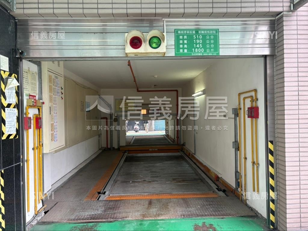 吉鑽高樓二房附車位房屋室內格局與周邊環境