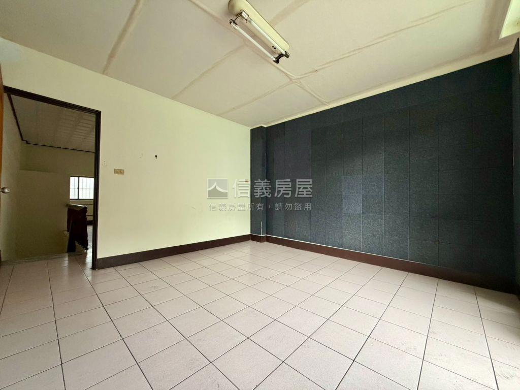 東區精華地段店面透天房屋室內格局與周邊環境