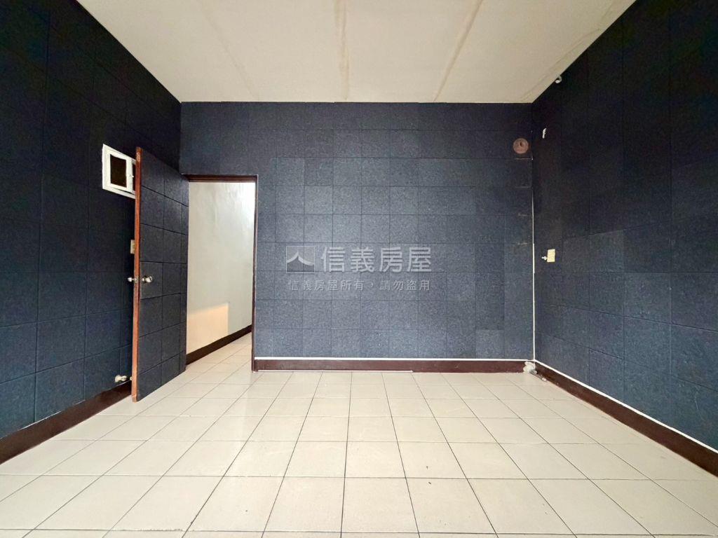 東區精華地段店面透天房屋室內格局與周邊環境