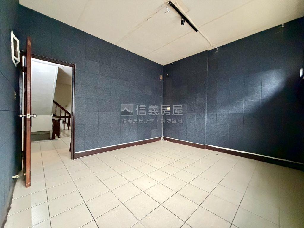 東區精華地段店面透天房屋室內格局與周邊環境