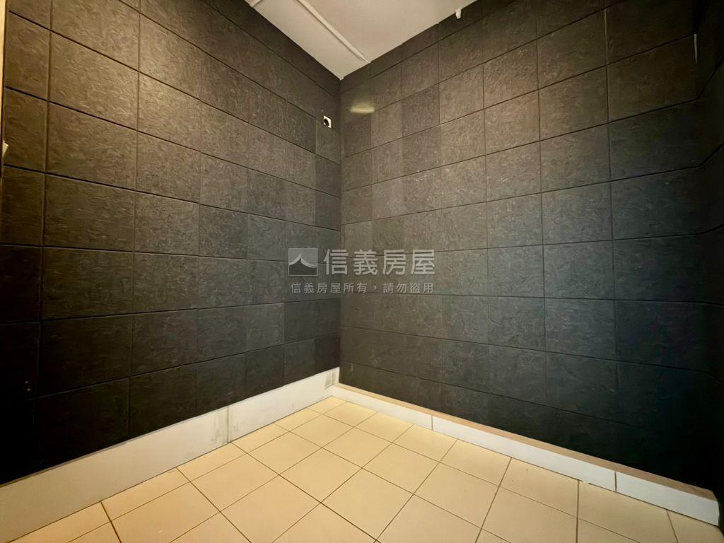 東區精華地段店面透天房屋室內格局與周邊環境