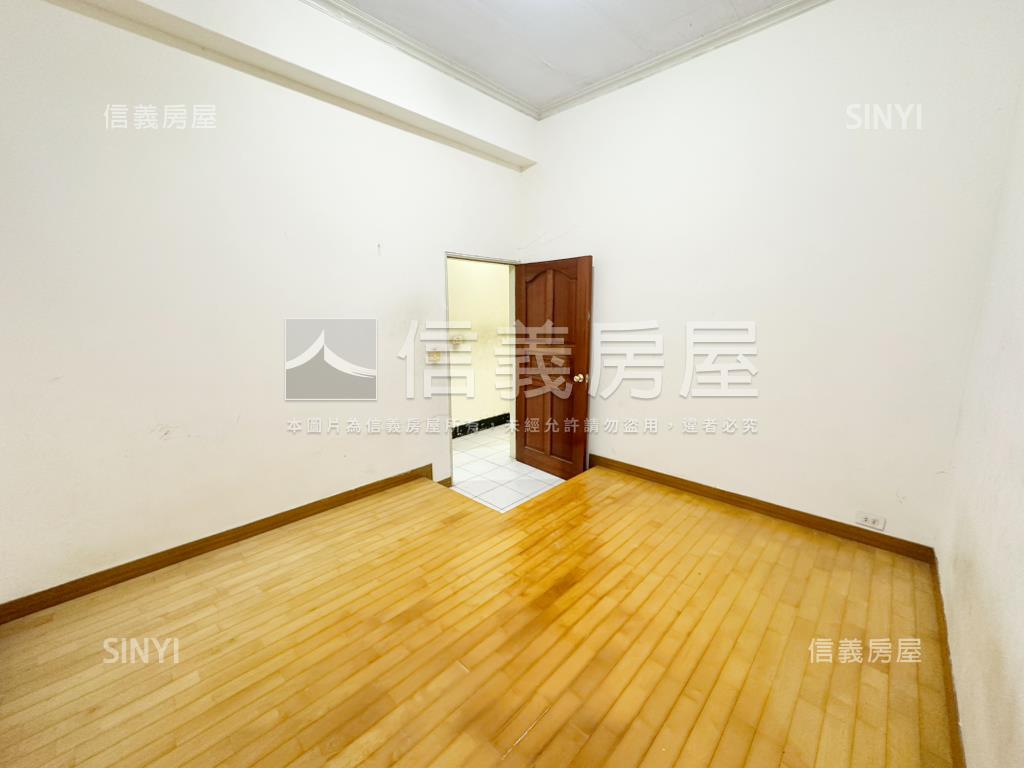 三峽清幽公寓一樓房屋室內格局與周邊環境