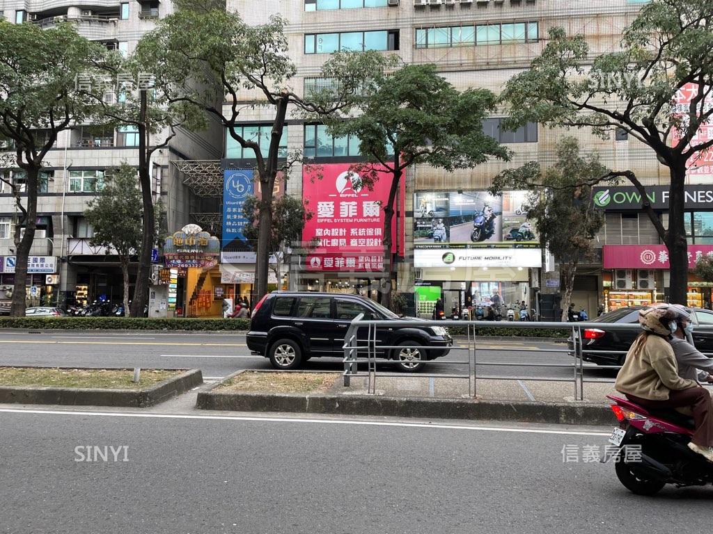 亞灣三多面寬雙店霸房屋室內格局與周邊環境