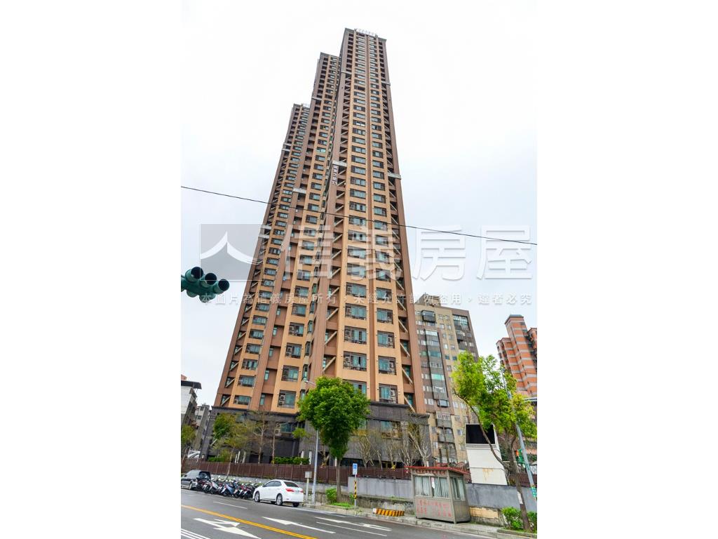 麗寶Ｔ１景觀雙面河景豪邸房屋室內格局與周邊環境