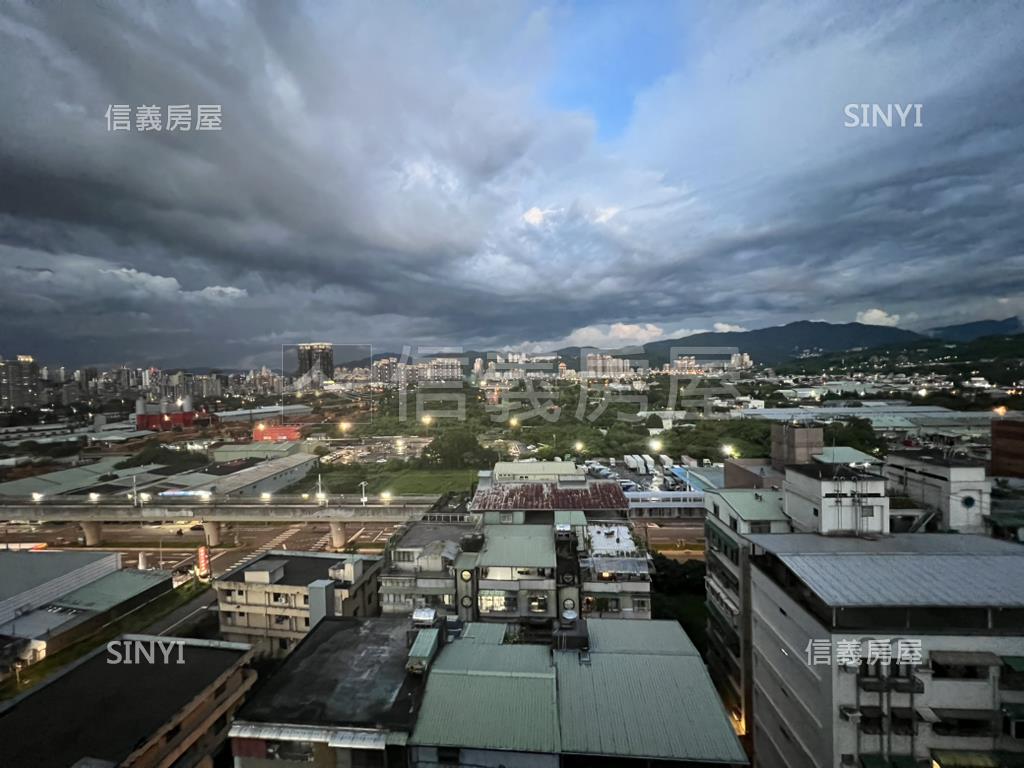 獨營梵谷高樓附坡平車位房屋室內格局與周邊環境