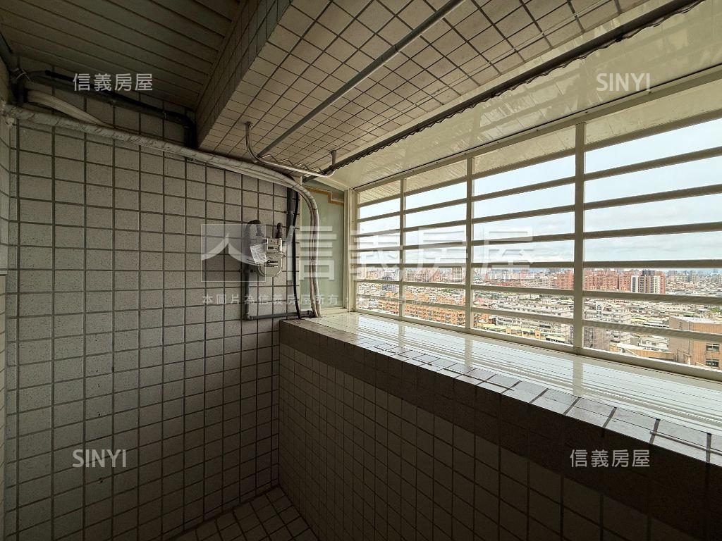 捷運二房陽台秀朗百年好合房屋室內格局與周邊環境