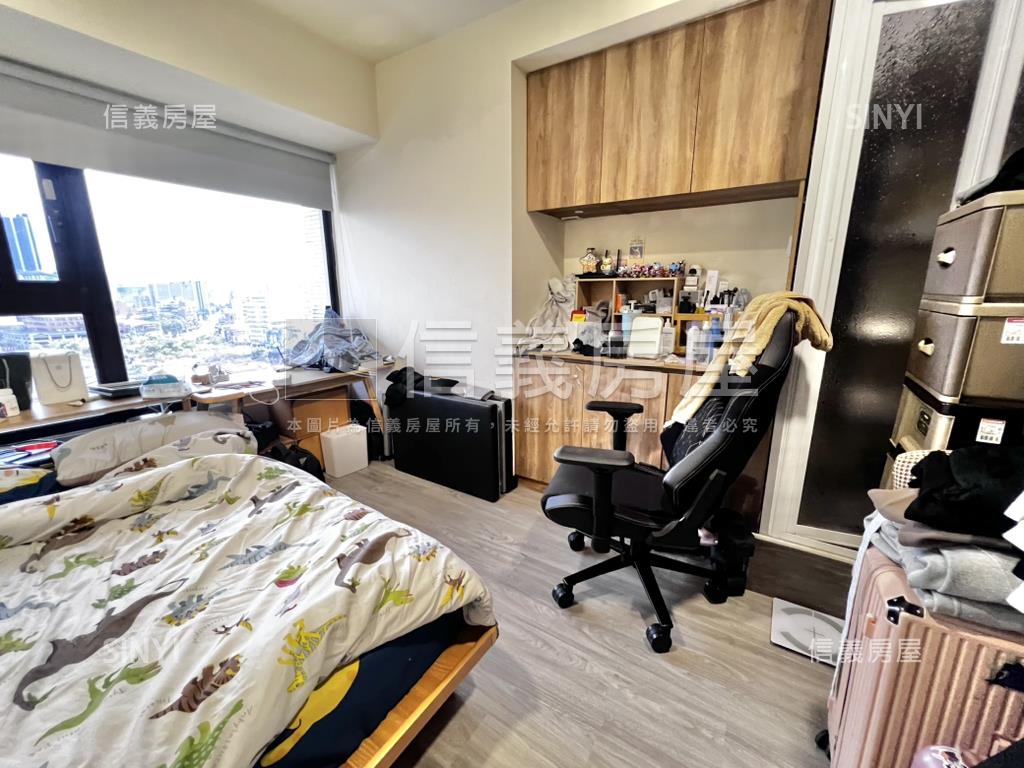 專任都美艷美景高樓三房房屋室內格局與周邊環境